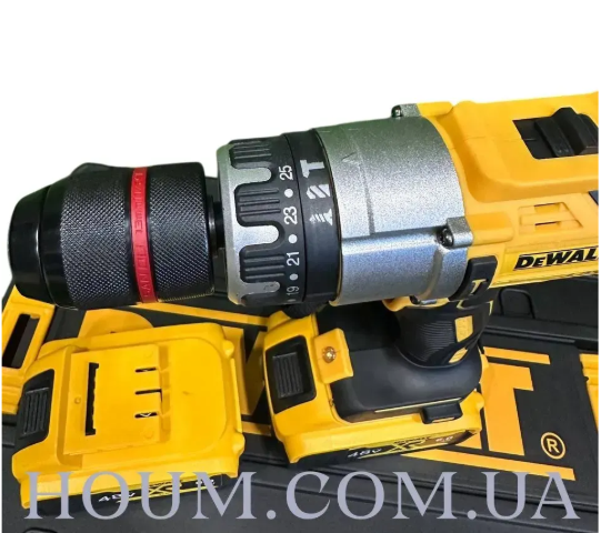 Потужний акумуляторний ударний шуруповерт DCD996P2 48V 6Ah Шуруповерт в кейсі DCD996P2 фото