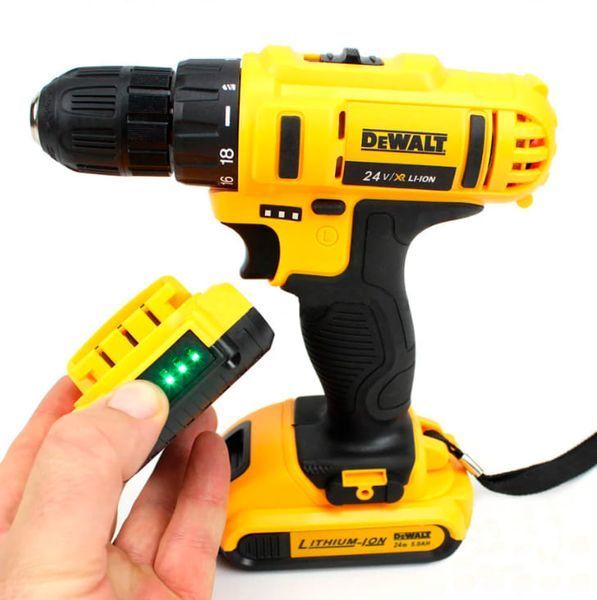 Шурупокрут ударний DeWALT DCD791 (24V 5Ah Li-Ion) з великим набором інструментів DCD791 фото